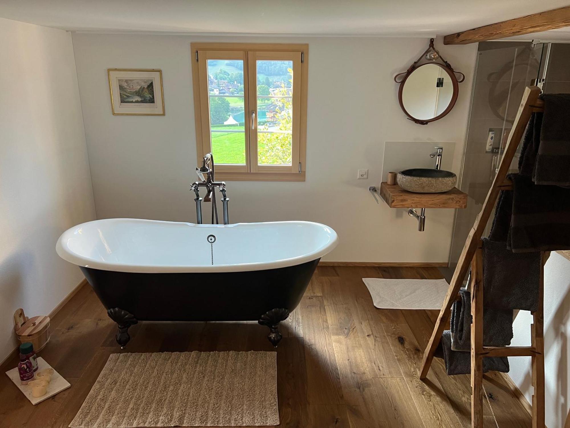 Romantic Private Superior Swiss Chalet With Hottub Лунґерн Екстер'єр фото